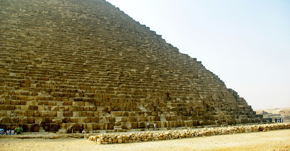 クフ王のピラミッド（イメージ）