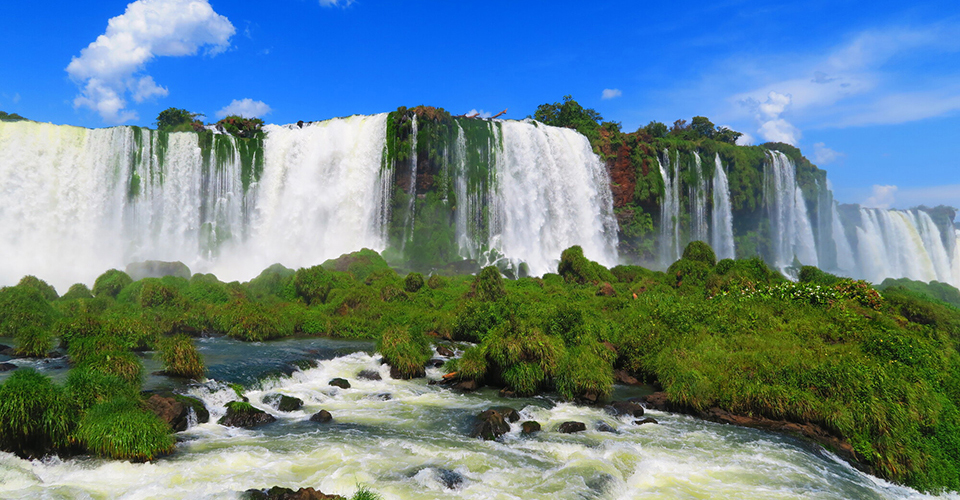 イグアスの滝・ブラジル側（イメージ）