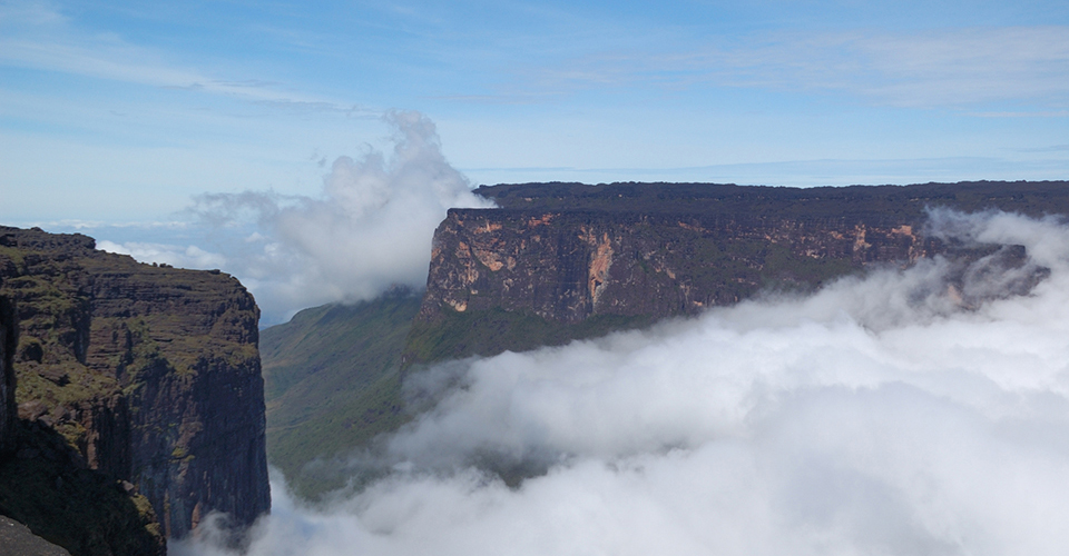 ロライマ山（イメージ）