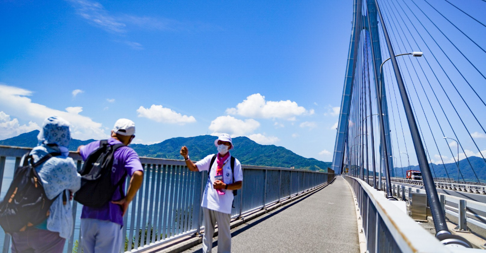 しまなみ海道の橋は歩いて渡るのもおすすめです（イメージ）