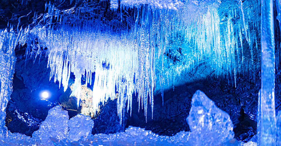 鳴沢氷穴(イメージ)