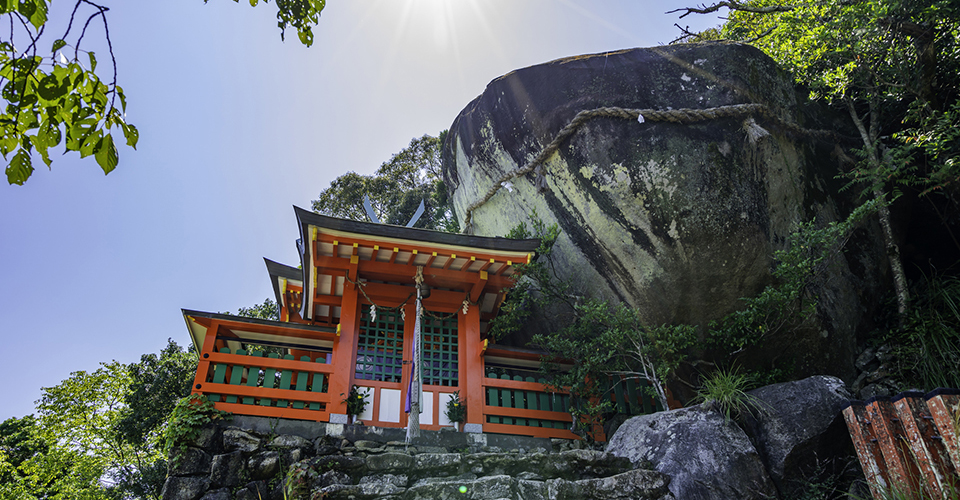 神倉神社・ゴトビキ岩（イメージ）