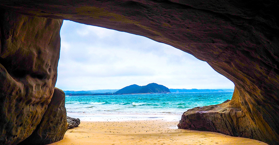 千座の岩屋／種子島（イメージ）
