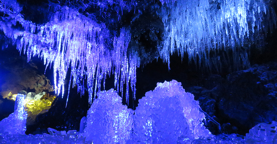 鳴沢氷穴（イメージ）※写真提供：富士観光興業株式会社