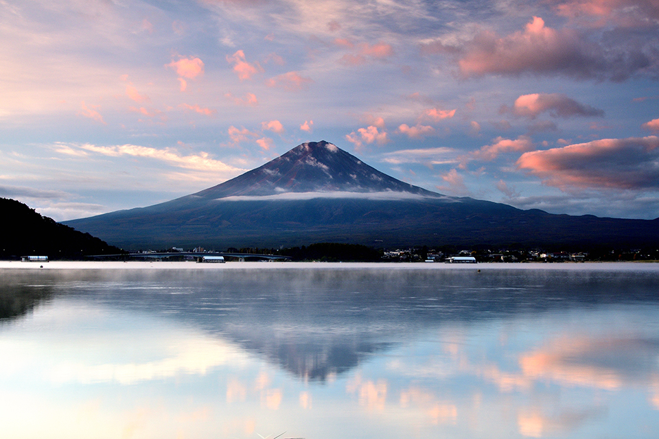 河口湖（イメージ）/「紅葉祭りに誘われて」茨城県のPN.羊雲さんの作品
