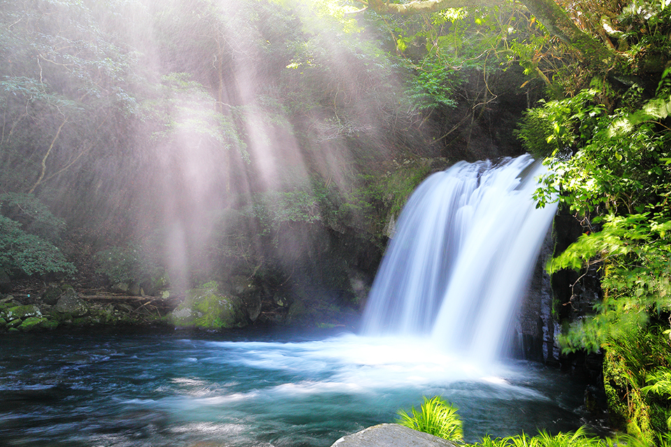 河津七滝（イメージ）/「光芒の滝」愛知県のPN.EITAさんの作品