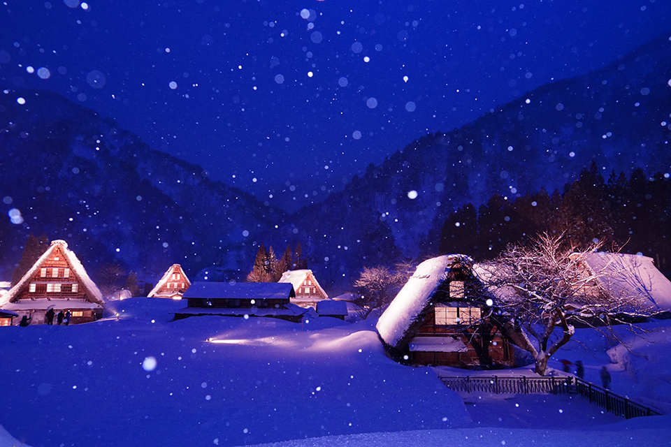 五箇山（イメージ）/「銀花降る里」大阪府の高崎 三枝子さんの作品