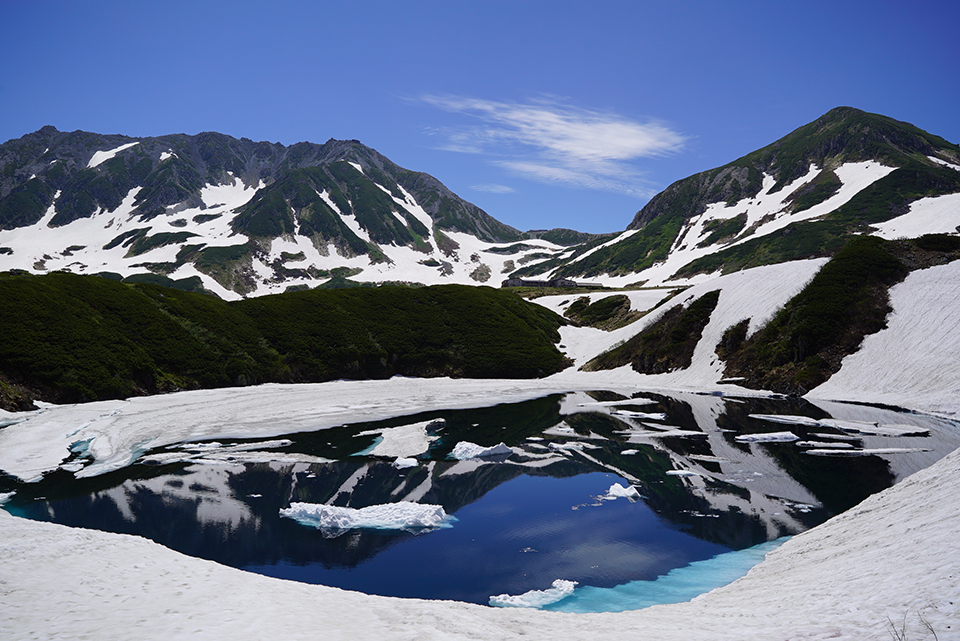 室堂（イメージ）/「鏡になったみくりが池」神奈川県の貝島 英夫さんの作品