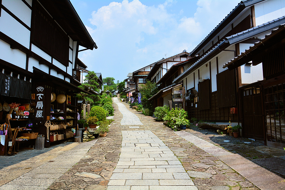 木曽路・馬龍宿（イメージ）/「中山道の宿場町」静岡県の川合 繁男さんの作品