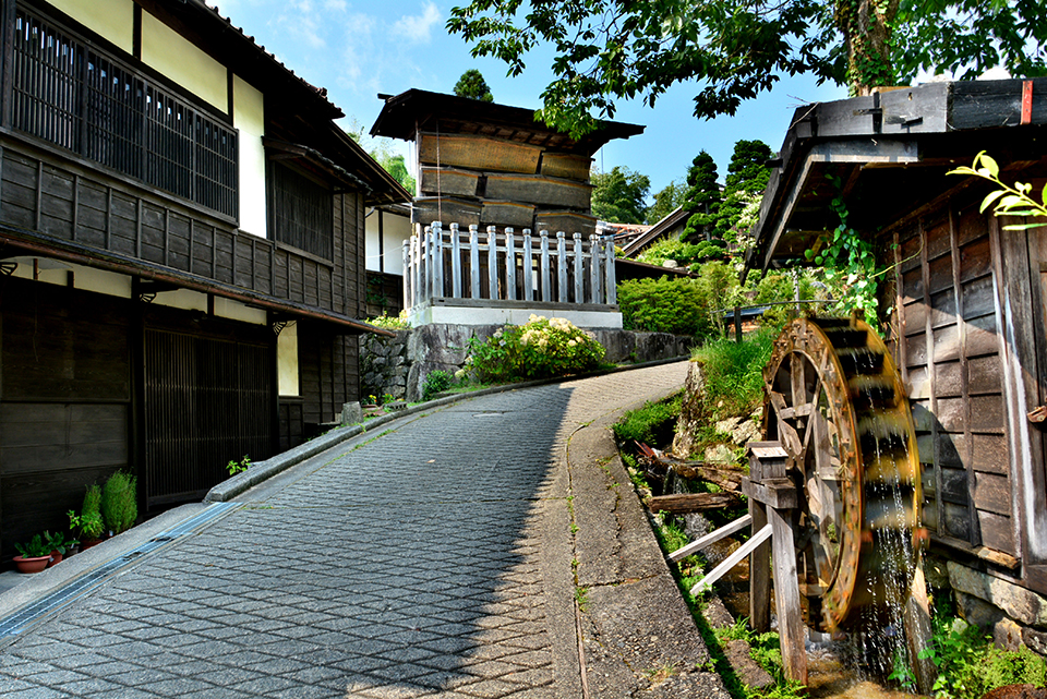 木曽路・妻籠宿（イメージ）/「静かな妻籠宿」静岡県の川合 繁男さんの作品