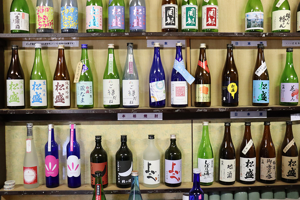 「松盛」をはじめとした銘酒が並びます（イメージ）