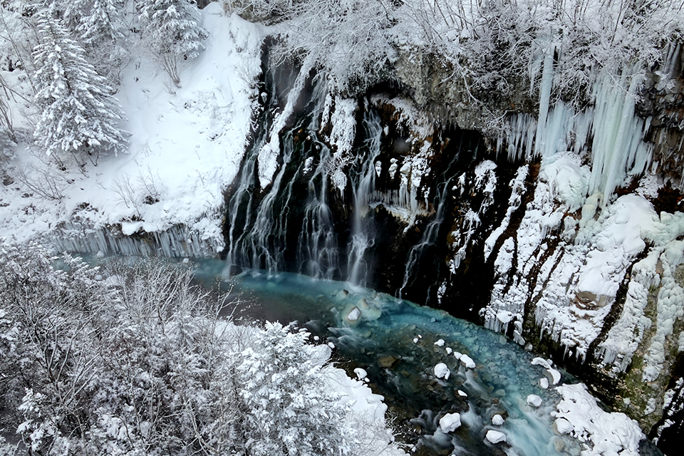白ひげの滝（イメージ）/「魅惑のコバルトブルー」と東京都のPN.真理さんの作品