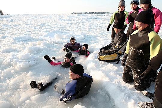 「流氷遊ウォーク」体験（イメージ）