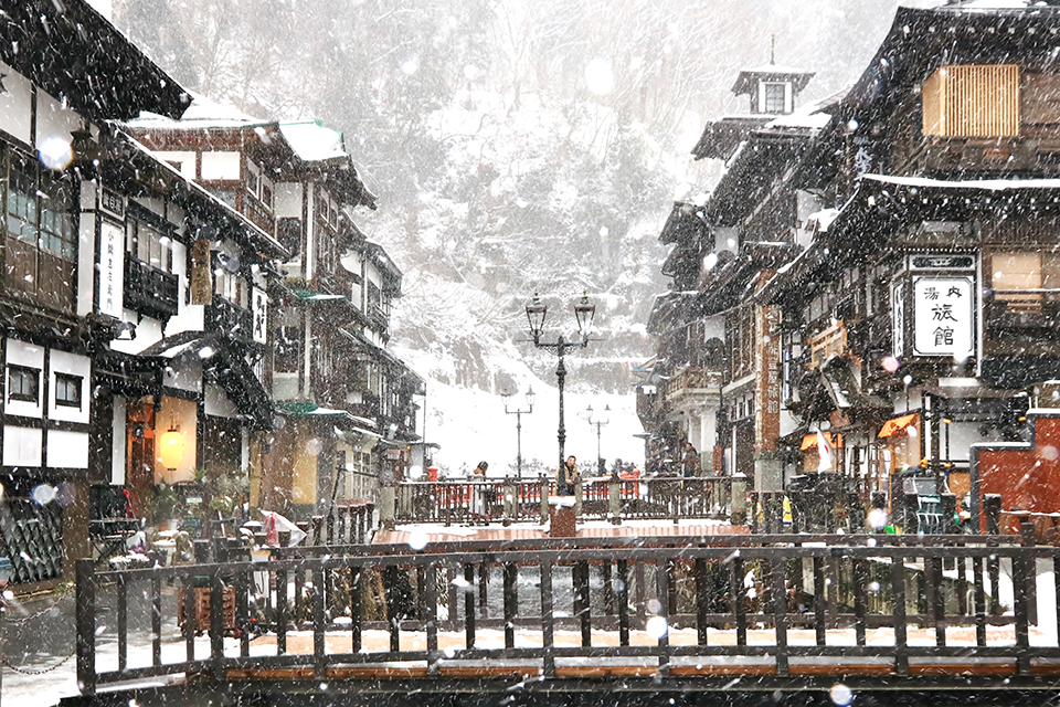 銀山温泉（イメージ）/「絵画のような街」千葉県のPN.トムスさんの作品