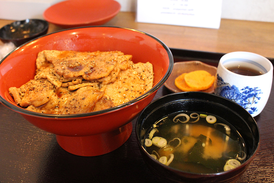 摩周豚丼（イメージ）