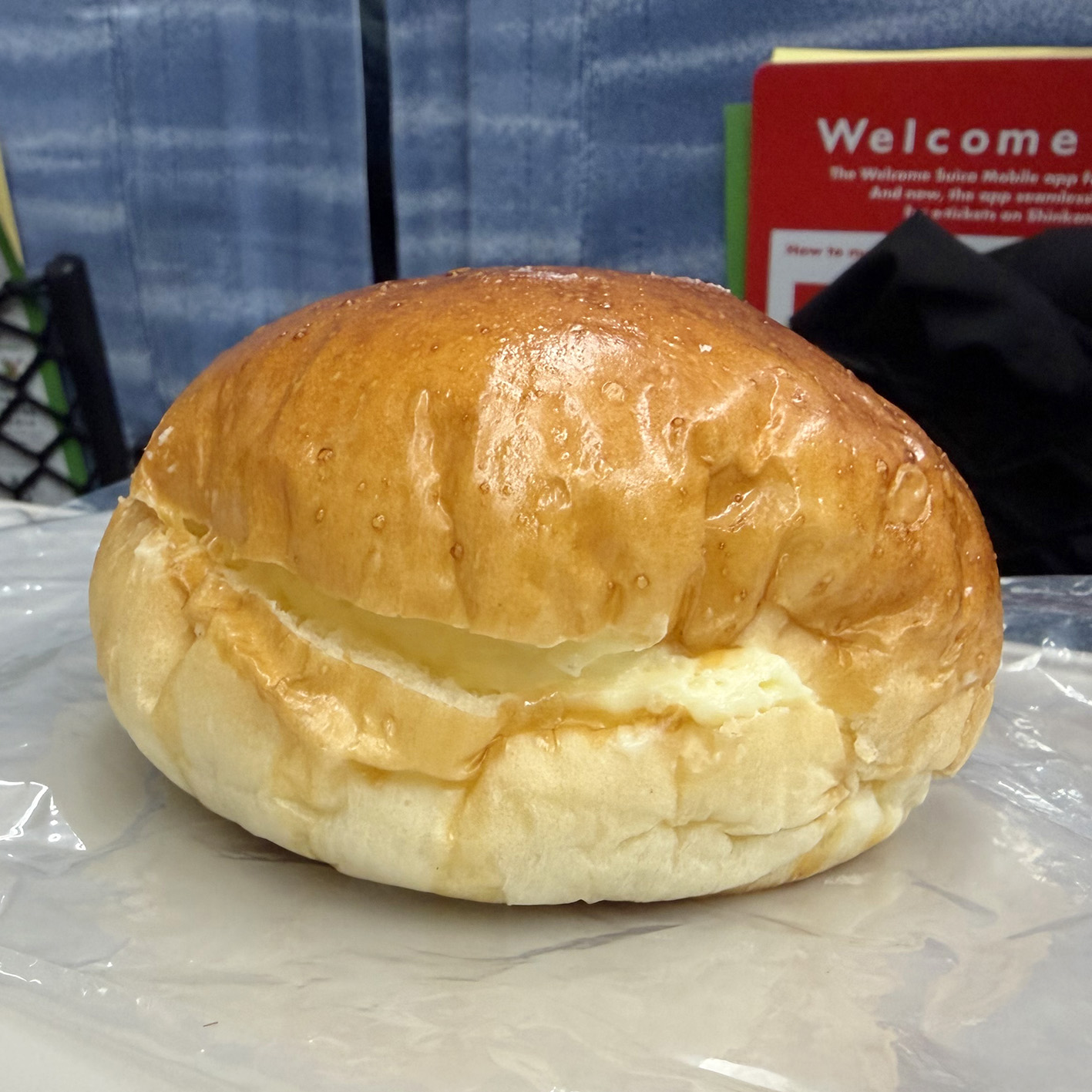 ご当地で話題のクリームパン（イメージ）