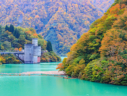 黒部湖（イメージ）