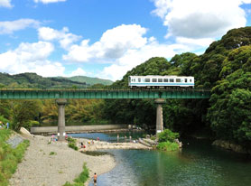 川をまたぐ絶景を走る天浜線（区間：宮口駅～気賀駅）