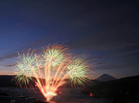 箱根トワイライト花火と夕景の富士山（イメージ）・撮影者：高梨五十六