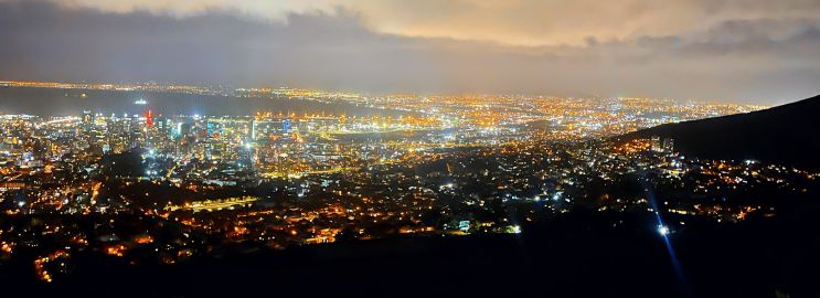 ケープタウンの夜景（イメージ）