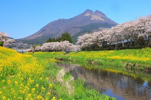 由布院