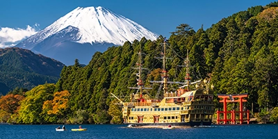 芦ノ湖と富士山（イメージ）