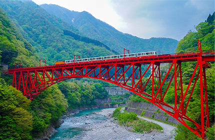 黒部峡谷鉄道トロッコ電車（イメージ）