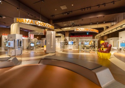 Royce'CACAO＆CHOCORATE TOWNでは工場見学やお買い物ができます！（イメージ）