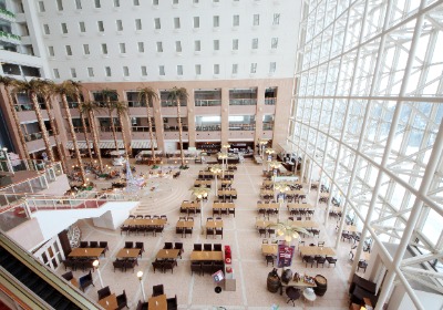 シャトレーゼ・ガトーキングダム札幌開放的な食事会場(イメージ)