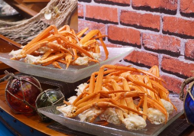 湯の川温泉で海鮮ビュッフェの夕食(イメージ)